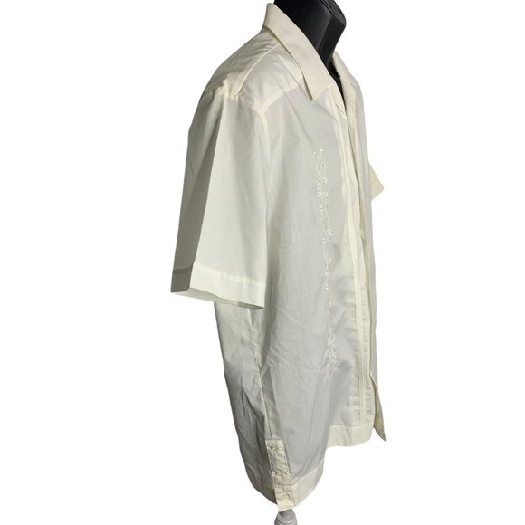 Monte Carlo Guayabera Shirt M Cream Button Up Embroidered Short Sleeves NEW - Picture 5 of 6